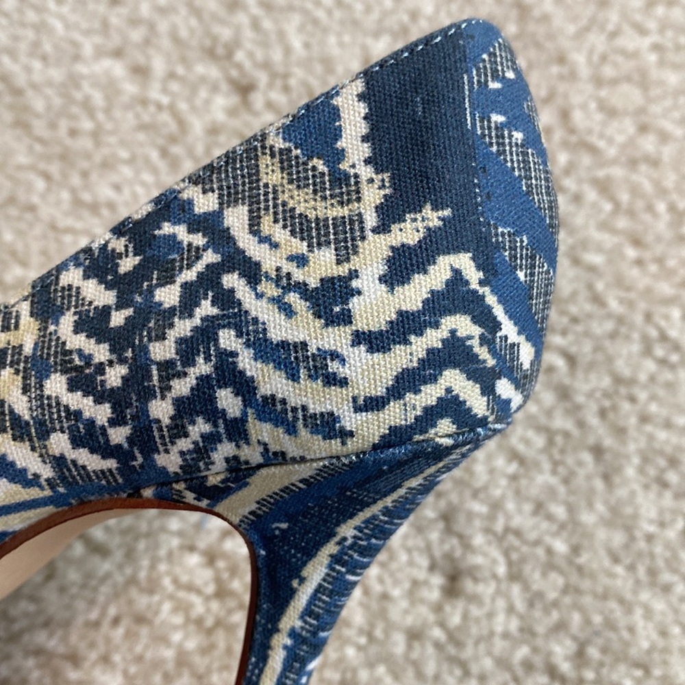 EUC Nine West print heels - Picture 8 of 8
